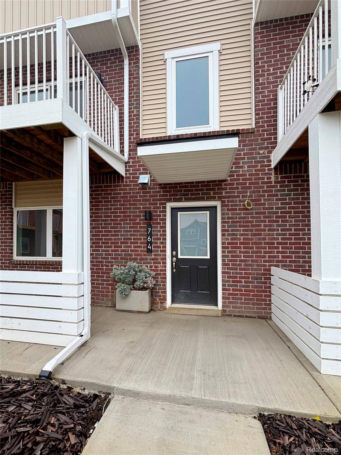 764 Huntley LN, Troy, MI 48085