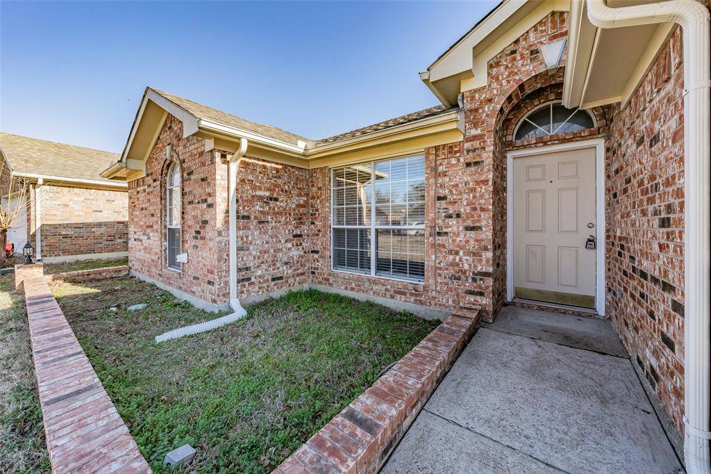 602 Joy Lane, Mansfield, TX 76063