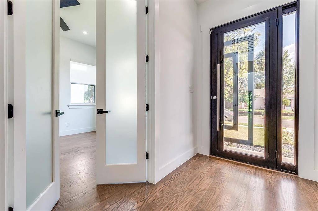 4707 Cowan Avenue, Dallas, TX 75209