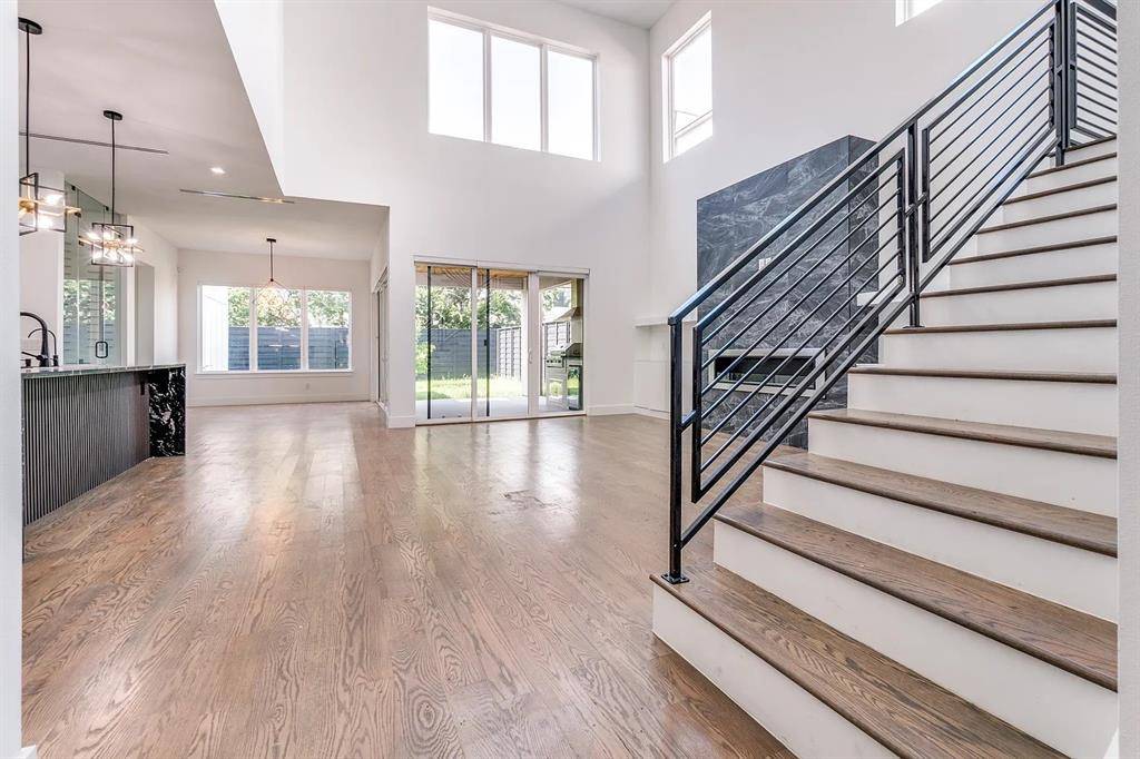 4707 Cowan Avenue, Dallas, TX 75209