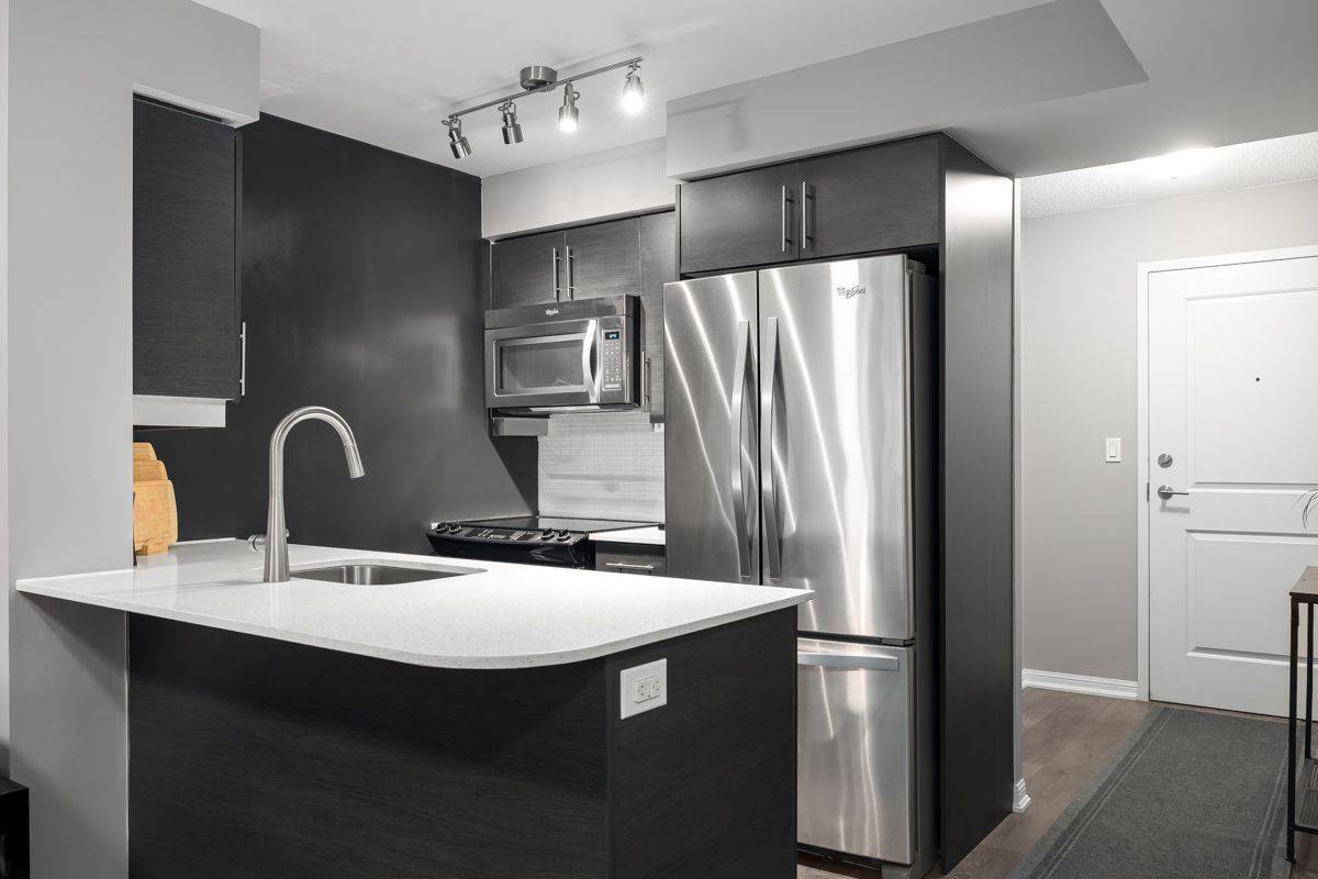 38 Grand Magazine ST #1043, Toronto C01, ON M5V 0B1