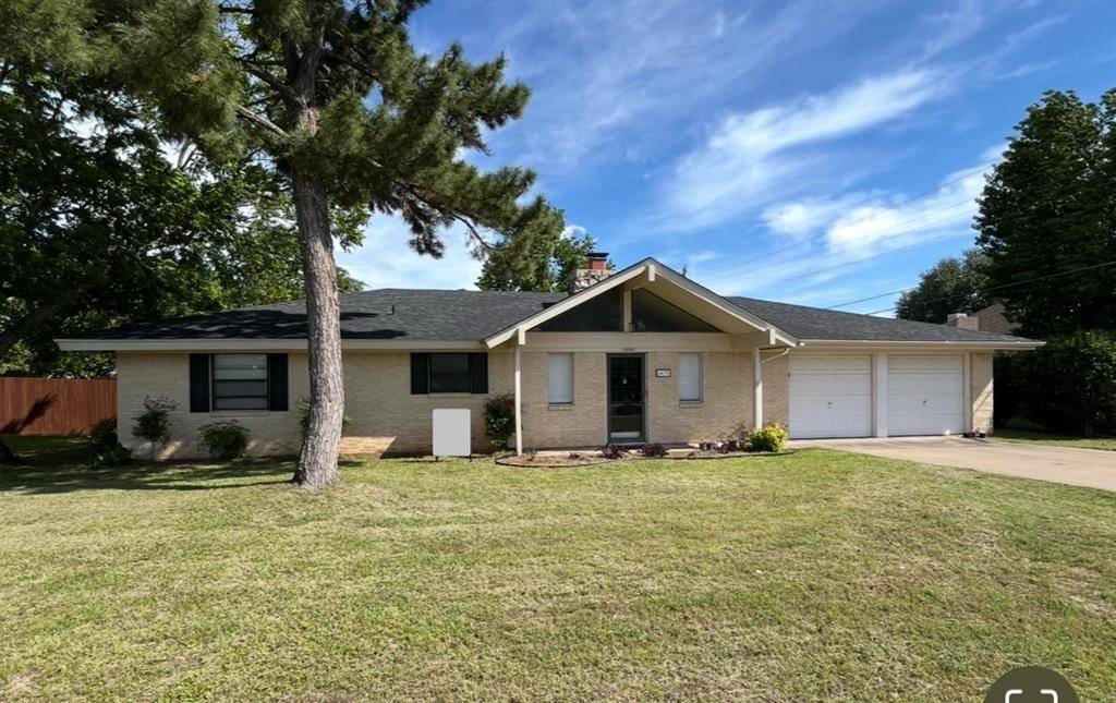 6415 Circo Drive, De Cordova, TX 76049