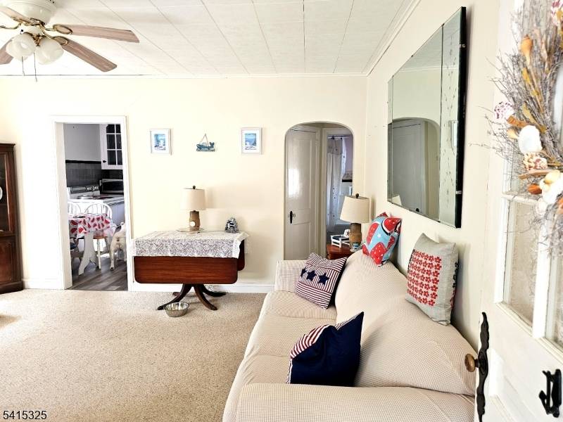 8219 Fulton Ave, Margate City, NJ 08402