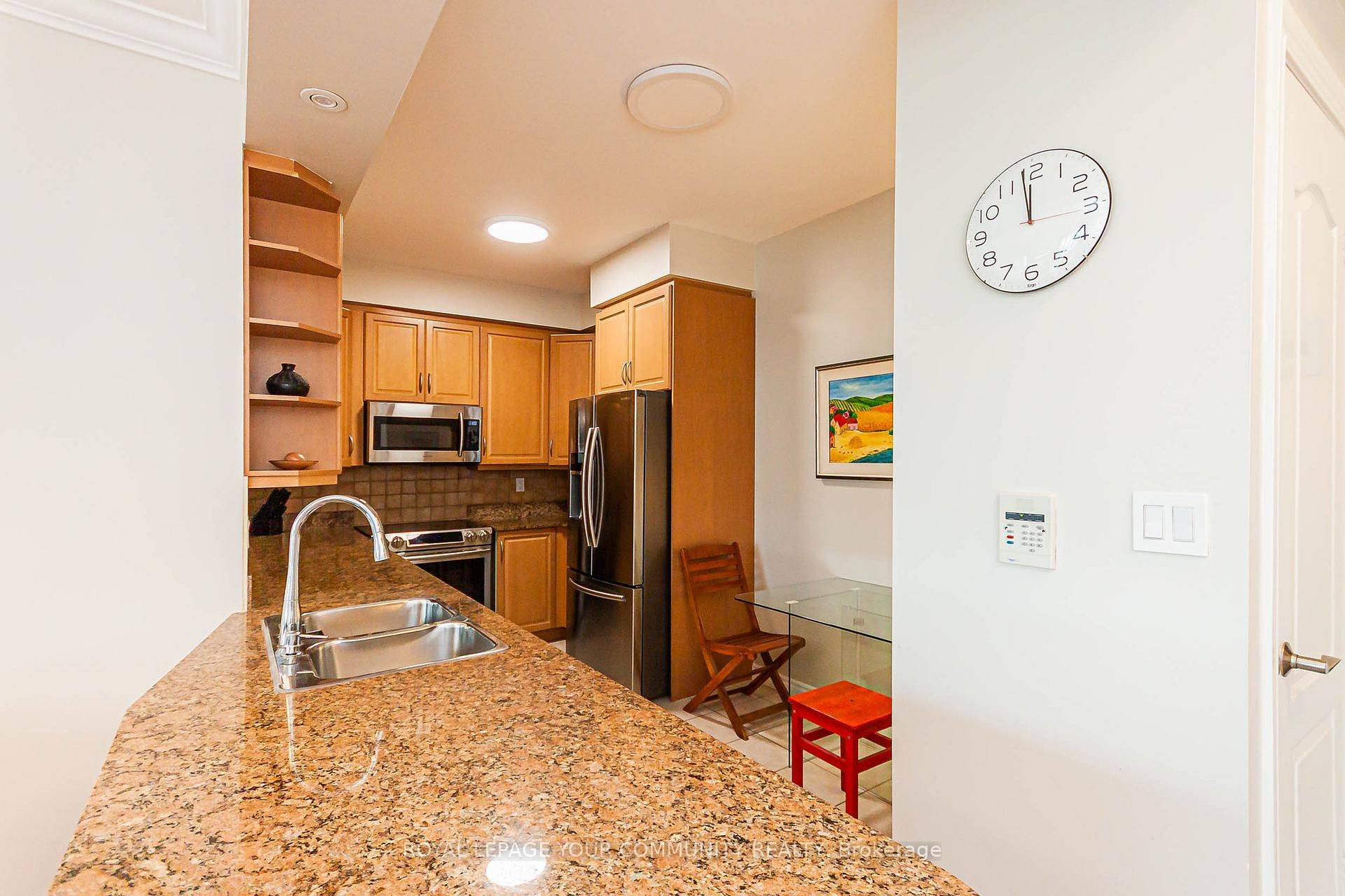 28 William Carson CRES #803, Toronto C12, ON M2P 2H1