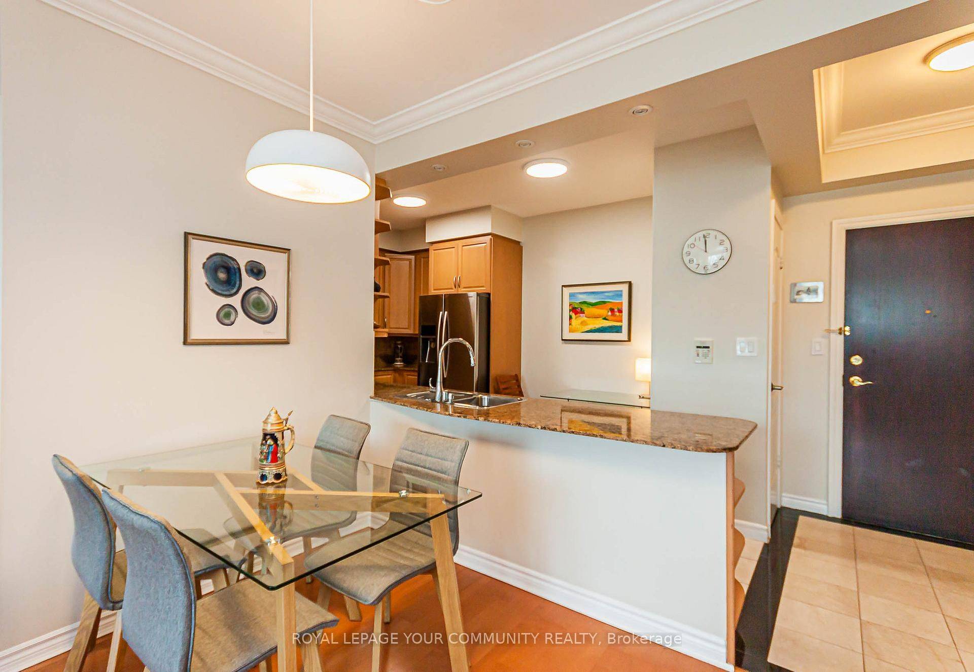 28 William Carson CRES #803, Toronto C12, ON M2P 2H1