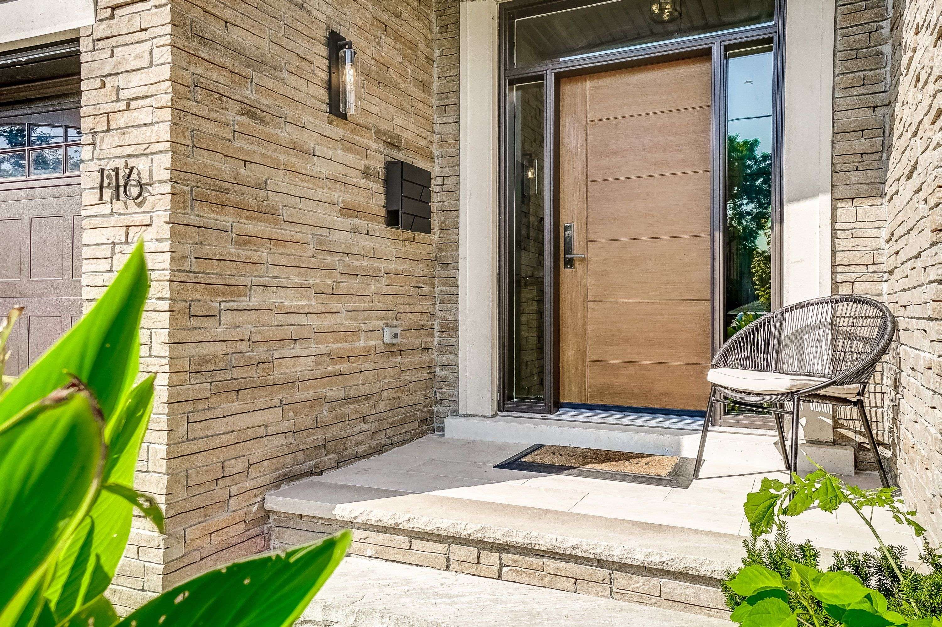 116 Lucas ST, Richmond Hill, ON L4C 4P5