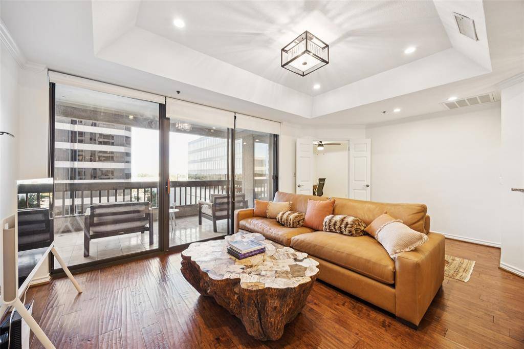 5909 Luther Lane #800, Dallas, TX 75225