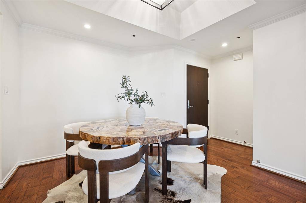 5909 Luther Lane #800, Dallas, TX 75225