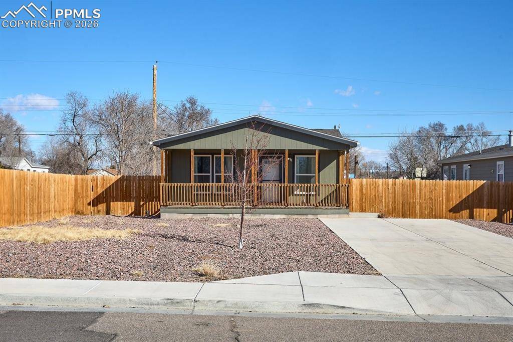 2203 W 15th ST, Pueblo, CO 81003