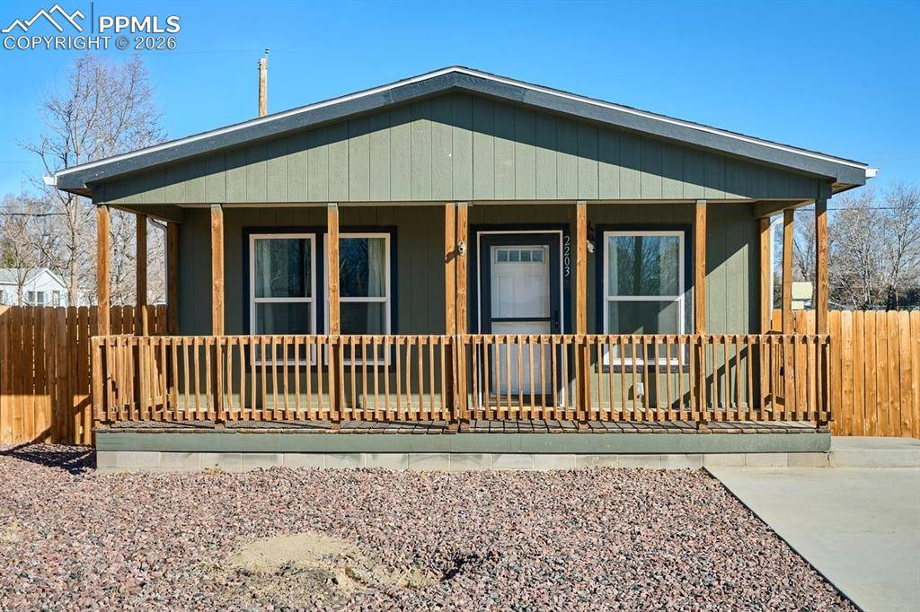 2203 W 15th ST, Pueblo, CO 81003