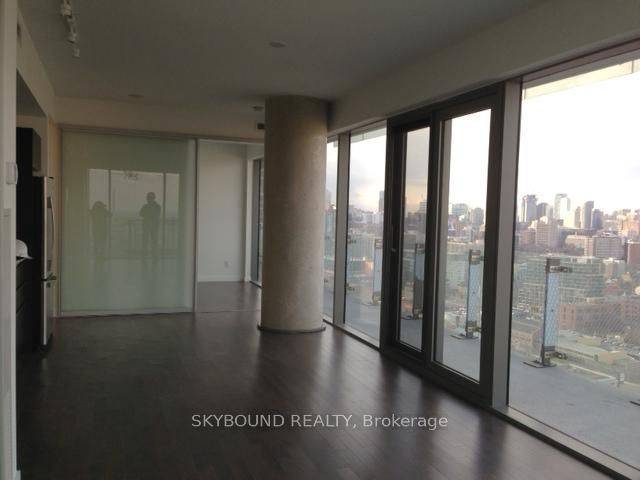 70 Distillery LN #2703, Toronto C08, ON M5A 0E3