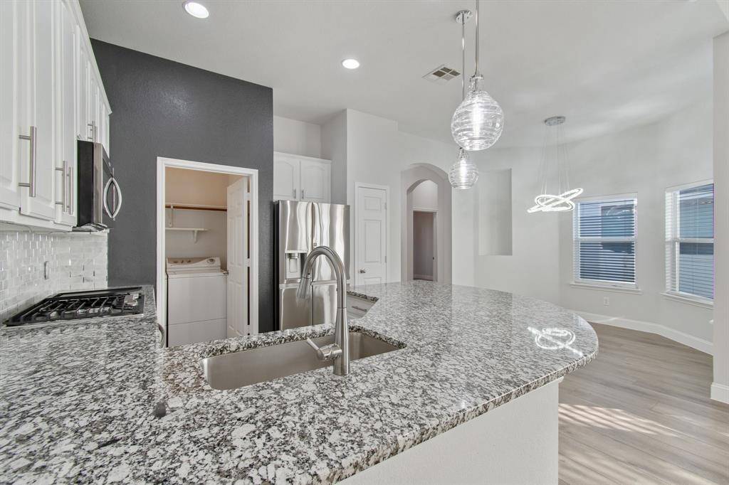 1801 Azalea Drive, Savannah, TX 76227