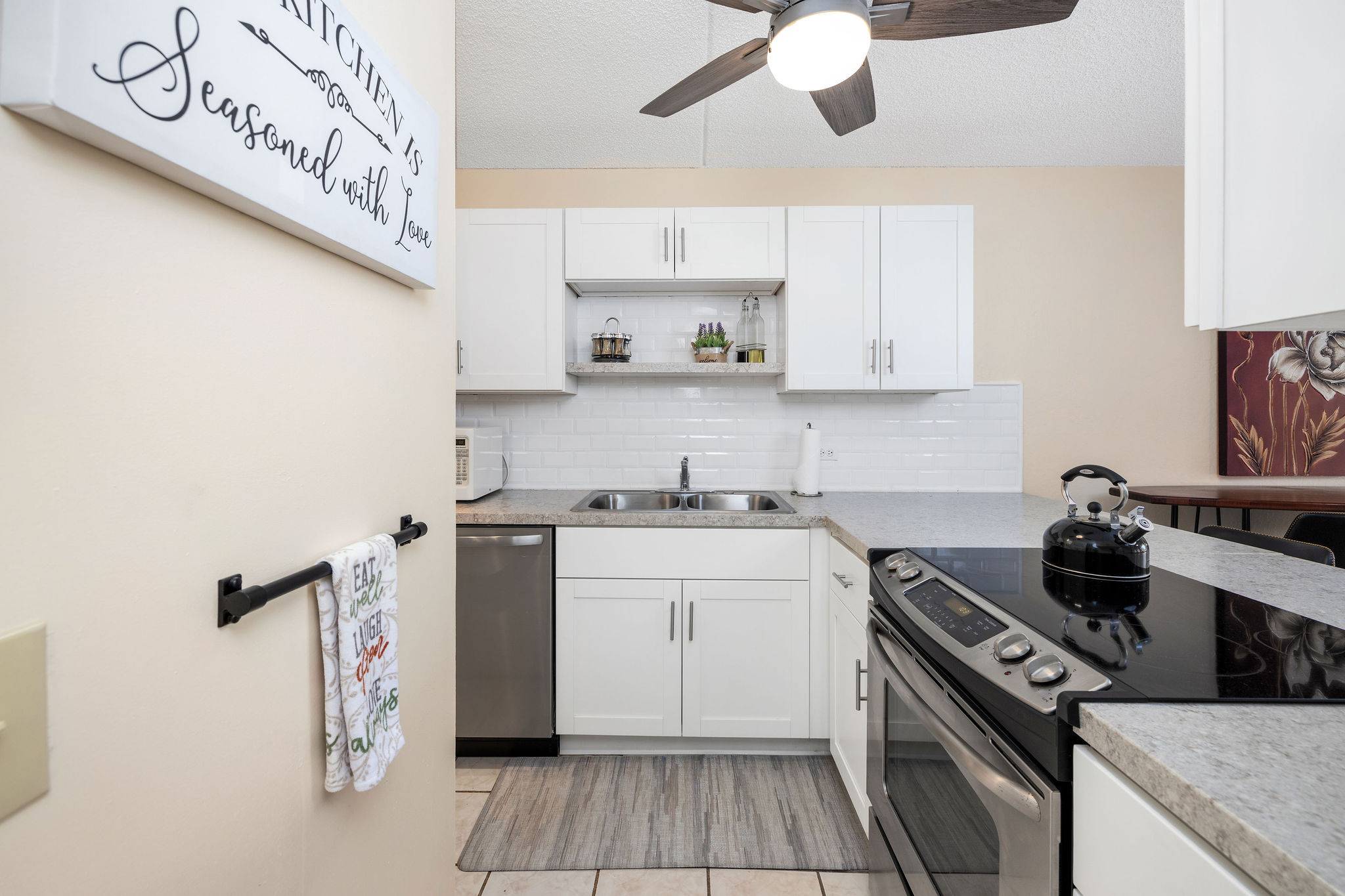 75-5865 WALUA RD #A305, Kailua-kona, HI 96740