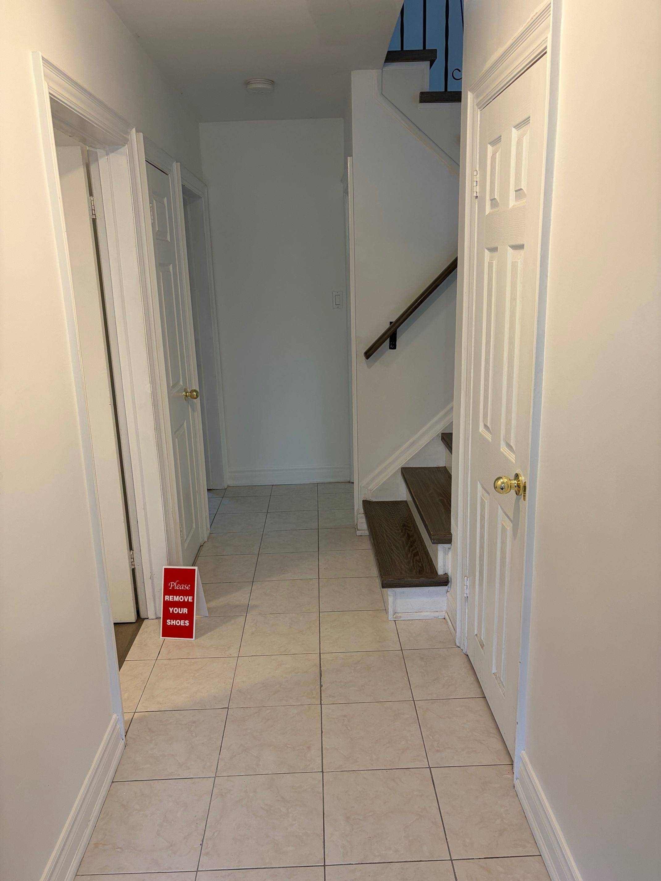 20 Shrewsbury SQ, Toronto E05, ON M1T 1L2