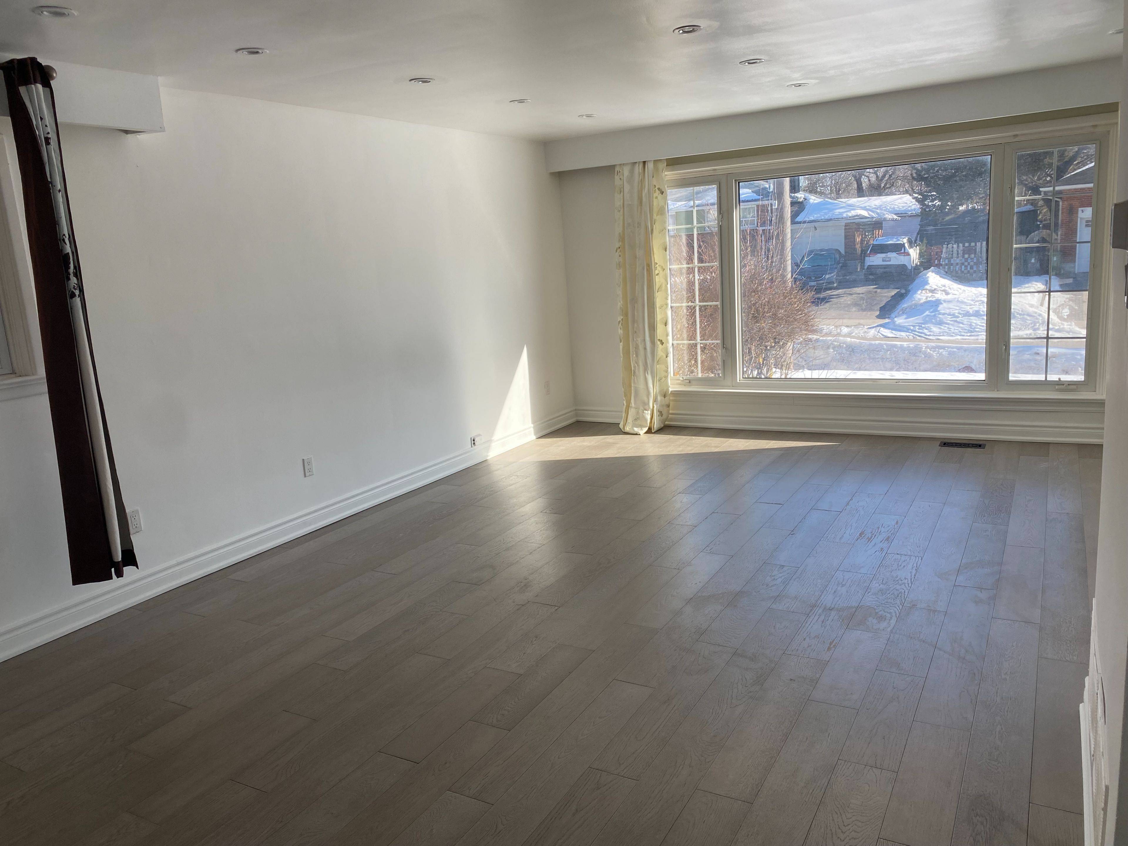 20 Shrewsbury SQ, Toronto E05, ON M1T 1L2