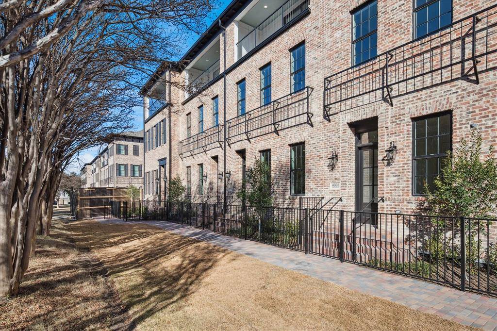 4066 Oak Circle, Addison, TX 75001