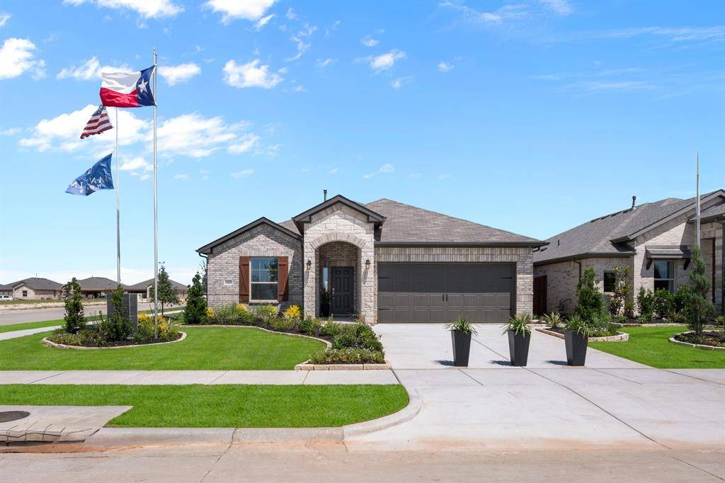 1808 Apache Circle, Cleburne, TX 76033