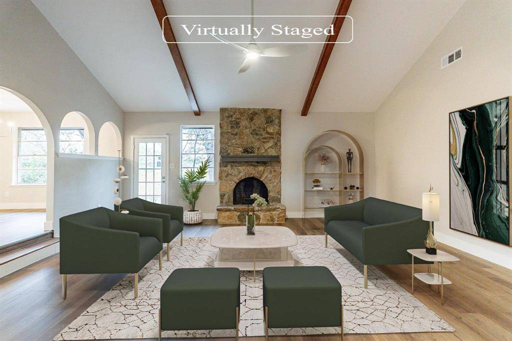 2105 Castle Oaks Drive, Arlington, TX 76012