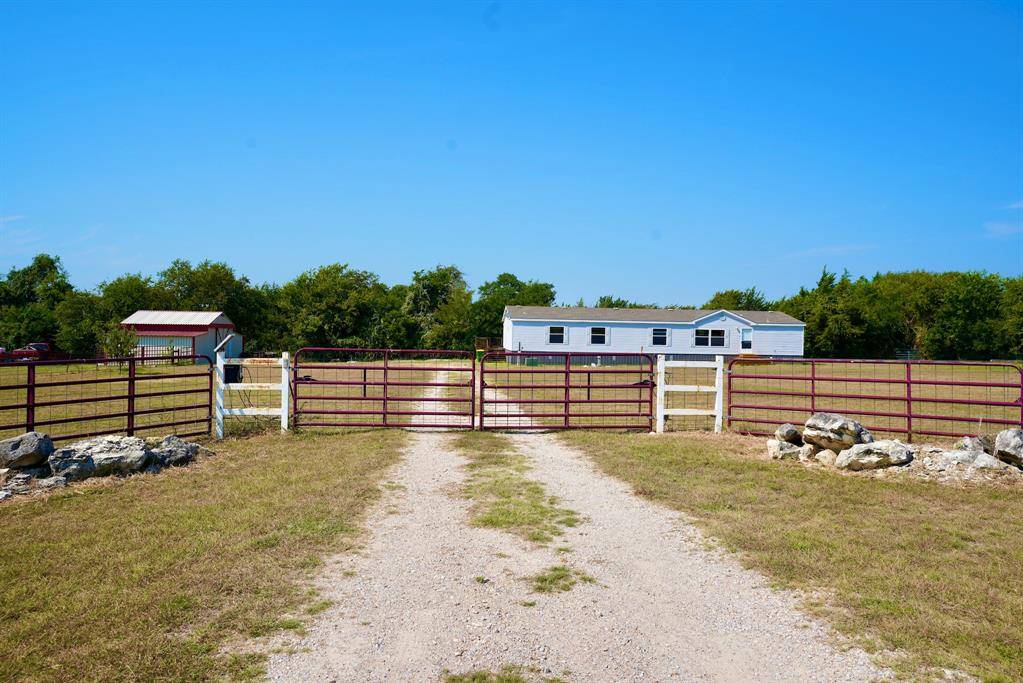 245 Oak Hill Court, Waxahachie, TX 75167