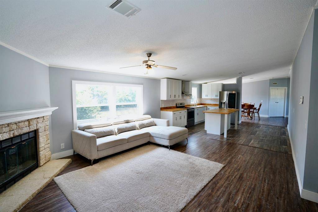 245 Oak Hill Court, Waxahachie, TX 75167