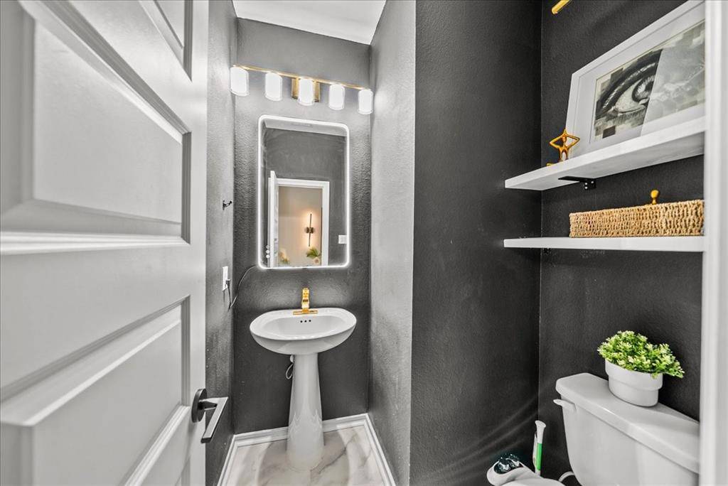 1908 Twisted Tree Lane, Mesquite, TX 75181