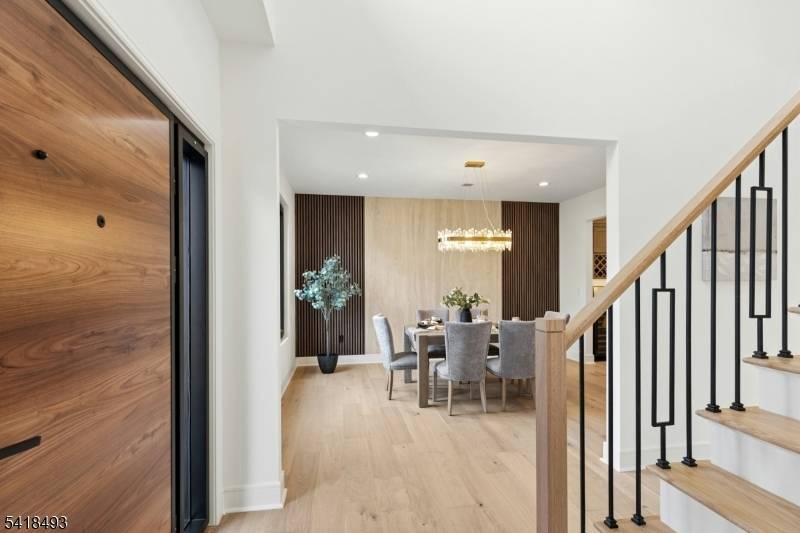 32 Garibaldi St, Bernardsville Boro, NJ 07924