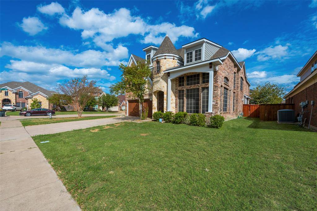 701 Player Avenue, Mansfield, TX 76063