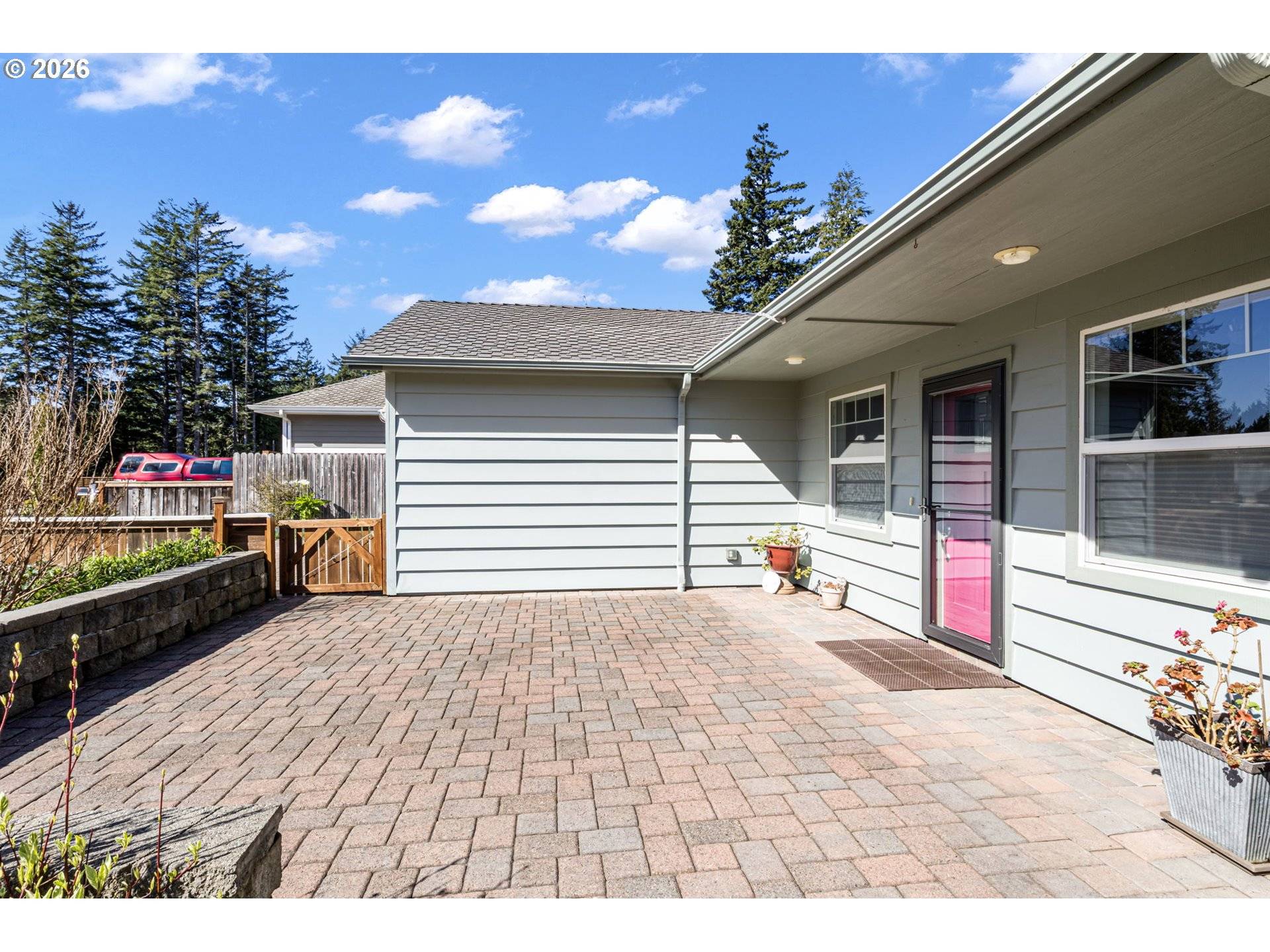 1155 12TH CT SE, Bandon, OR 97411