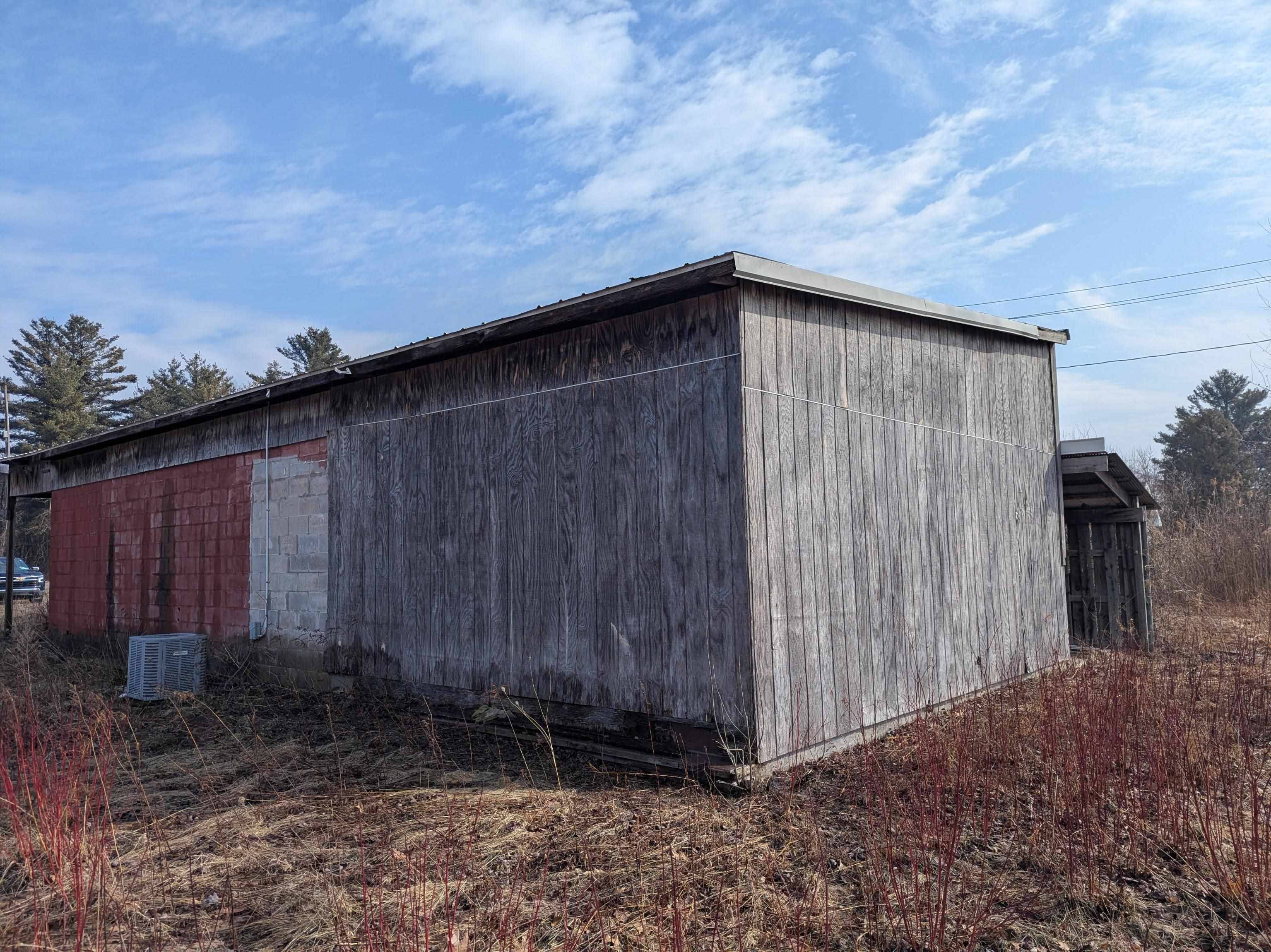 2416 E Huron RD, Au Gres Twp, MI 48703