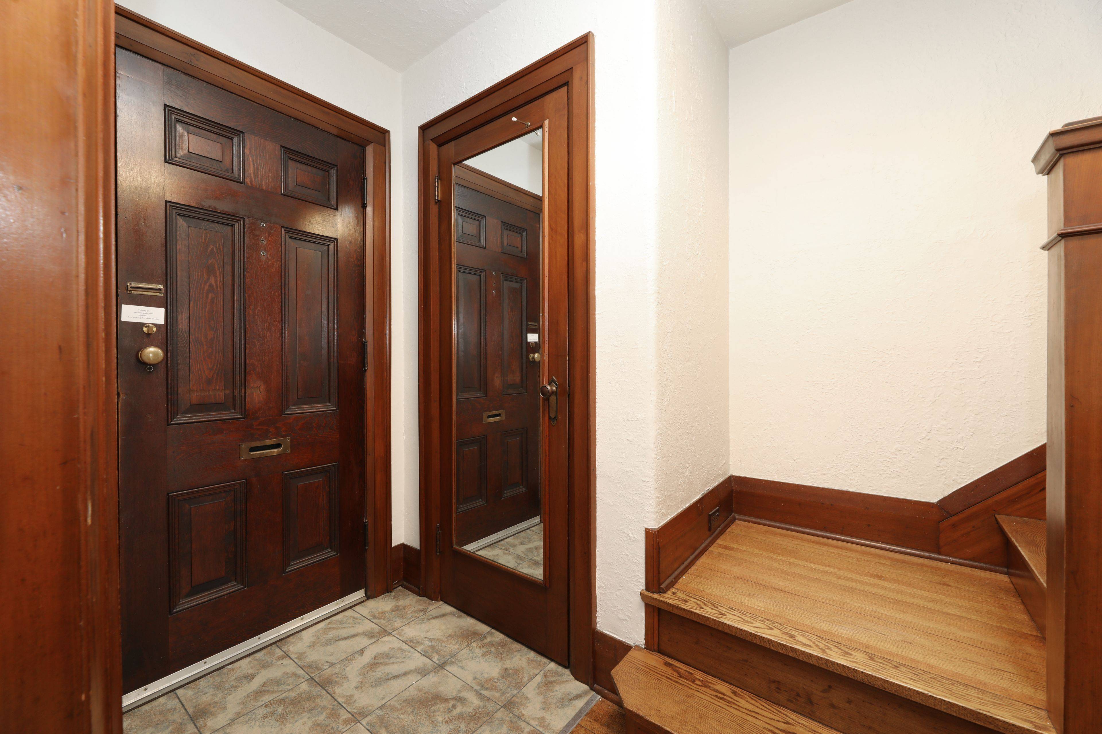 93 Donegall DR, Toronto C11, ON M4G 3G9