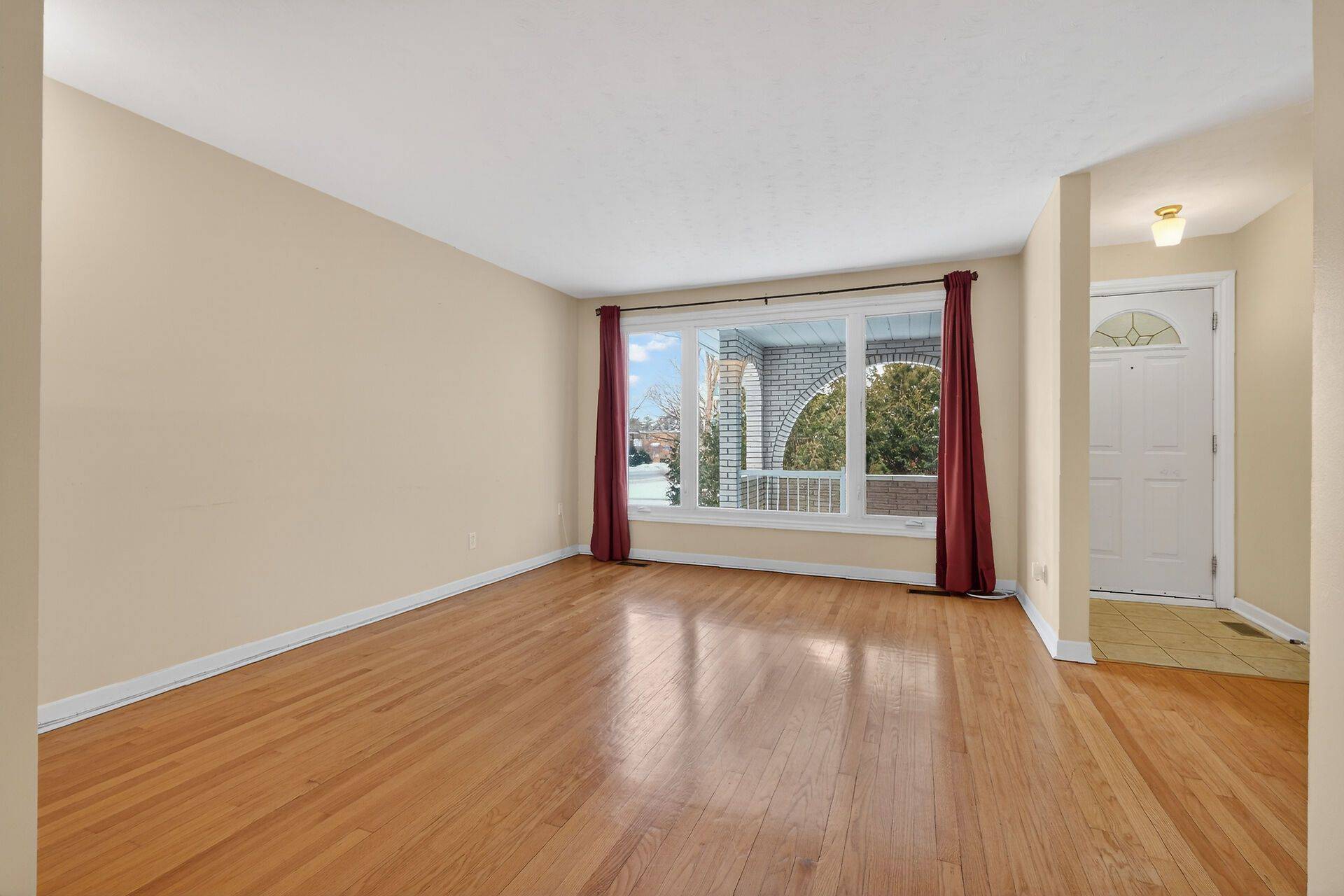 2666 Regina ST, Britannia - Lincoln Heights And Area, ON K2B 6X8