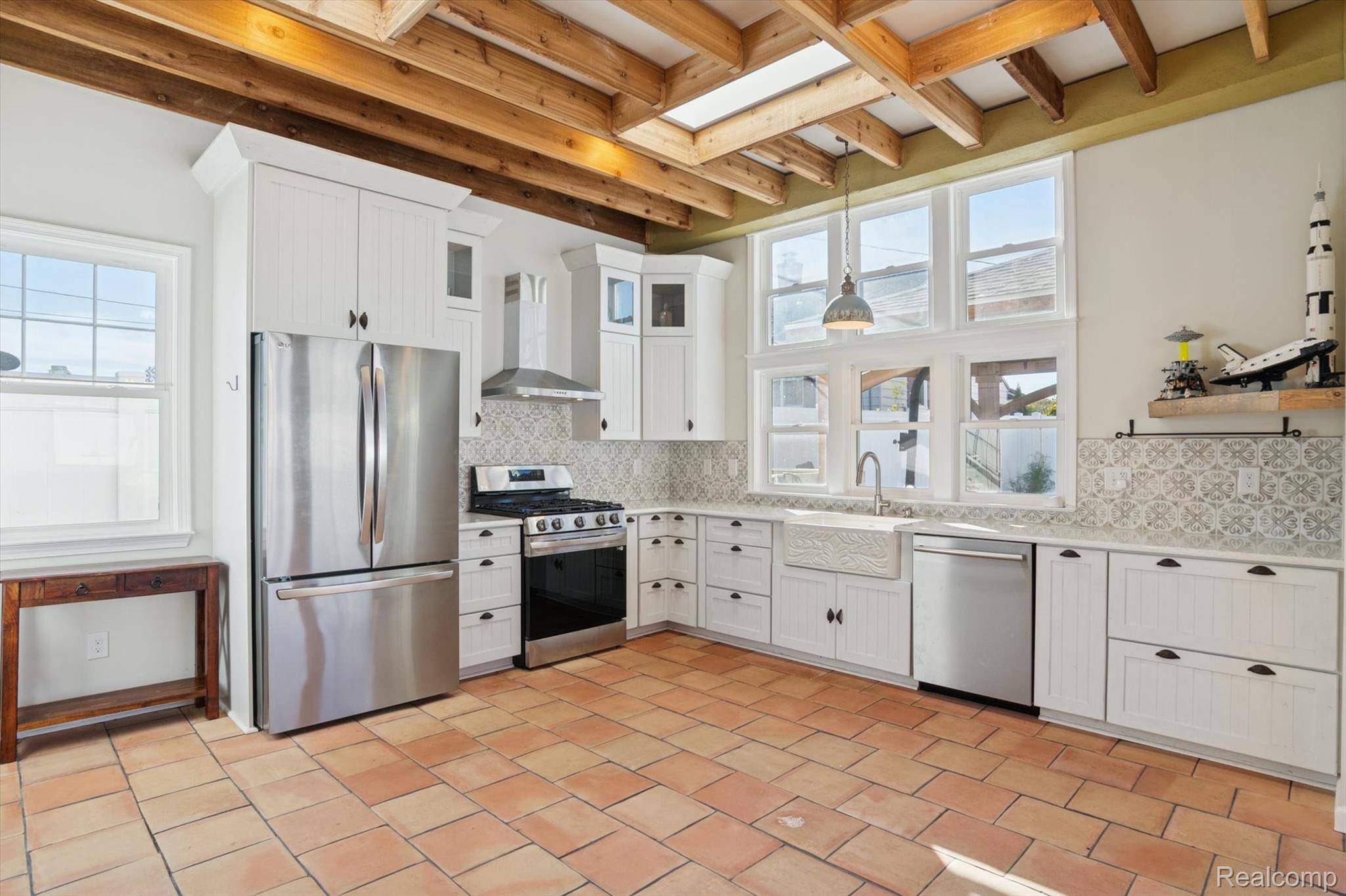 129 South ST, Belleville, MI 48111