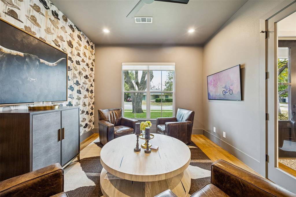 7154 Bennington Drive, Dallas, TX 75214