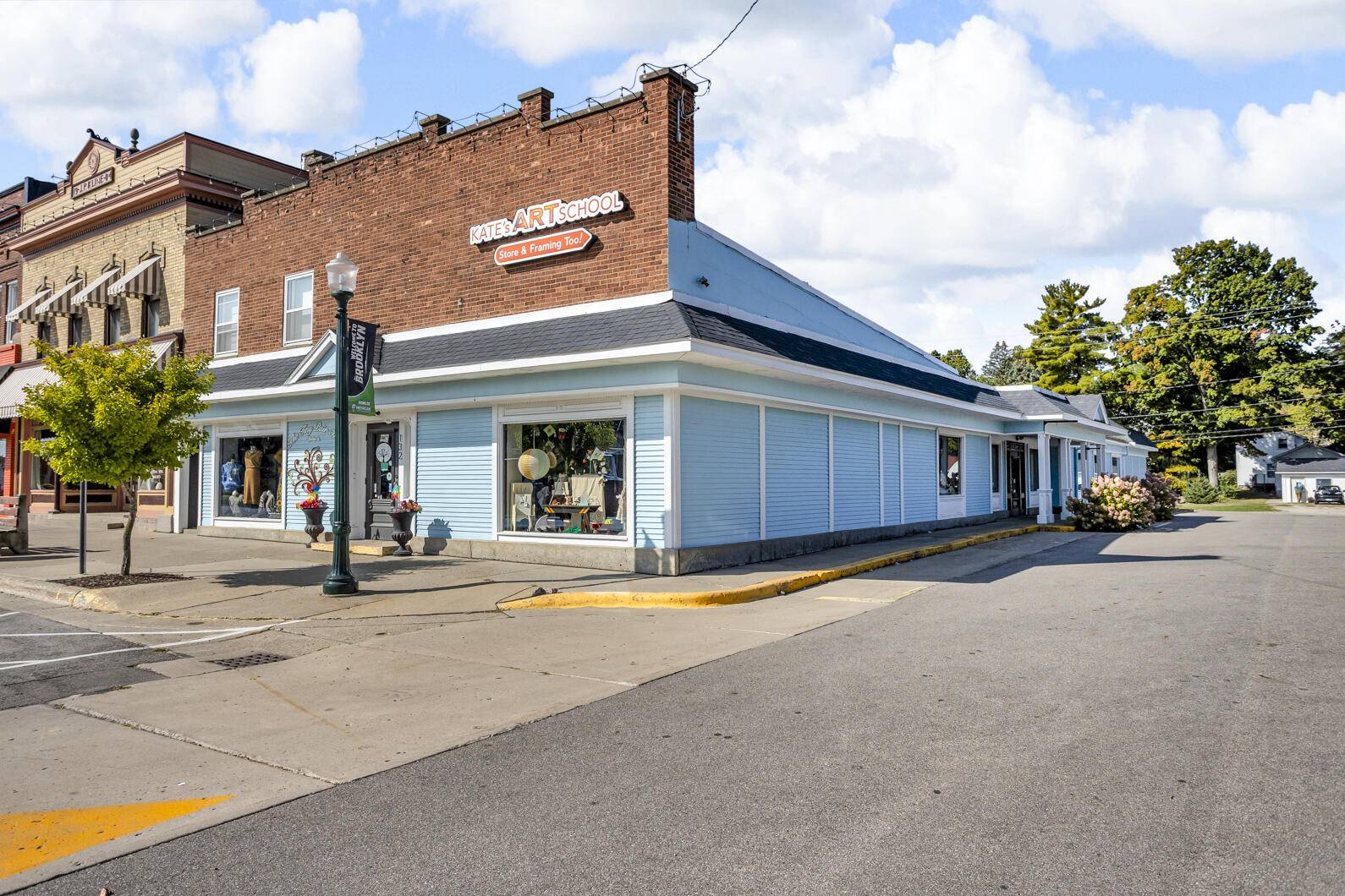 132 N Main ST, Brooklyn Vlg, MI 49230