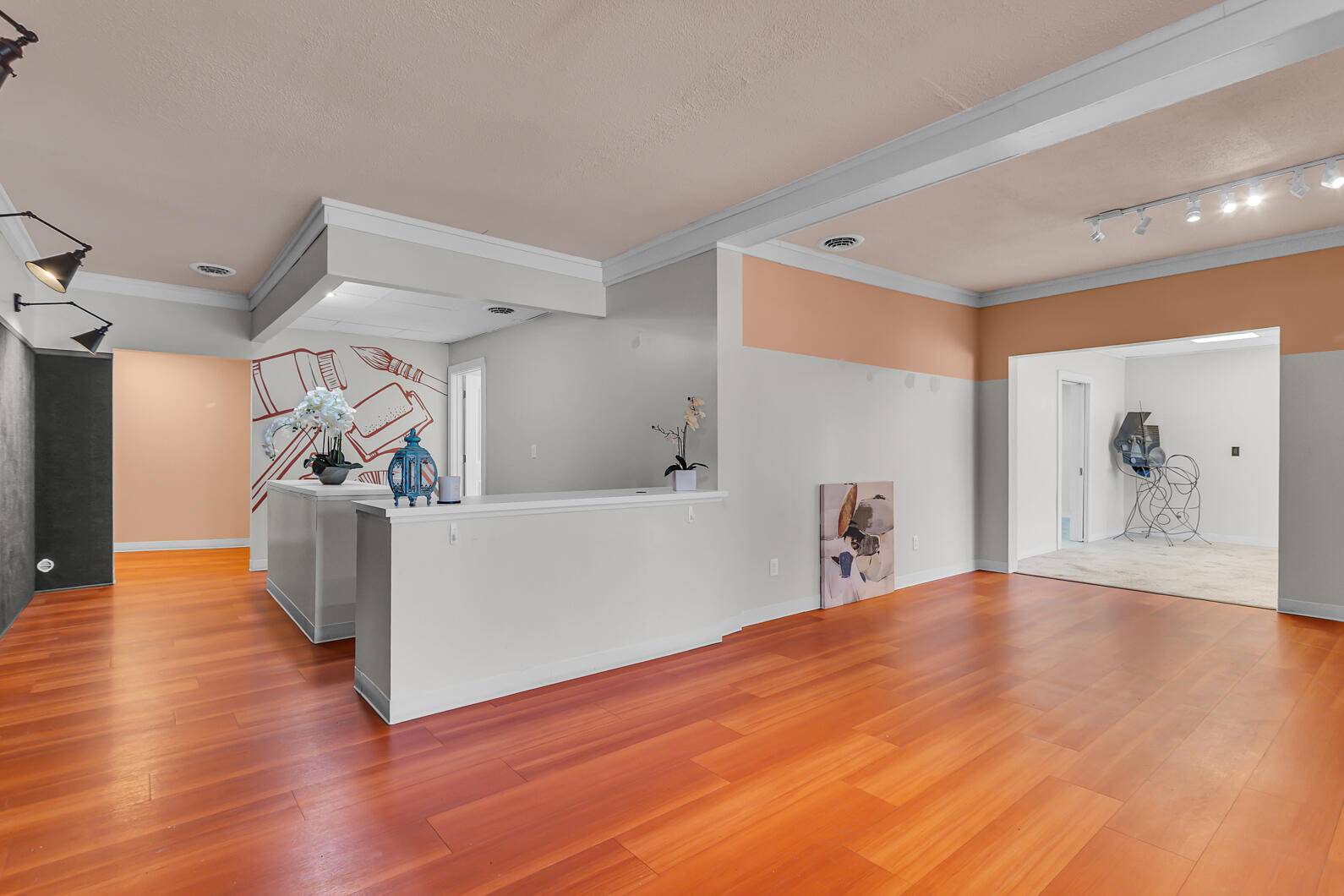 132 N Main ST, Brooklyn Vlg, MI 49230