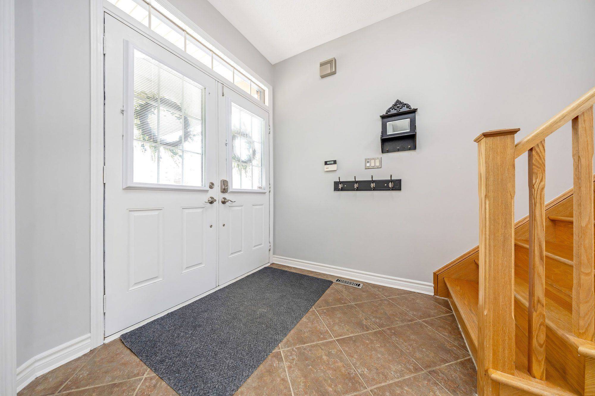 823 Biggar HTS, Milton, ON L9T 0G7