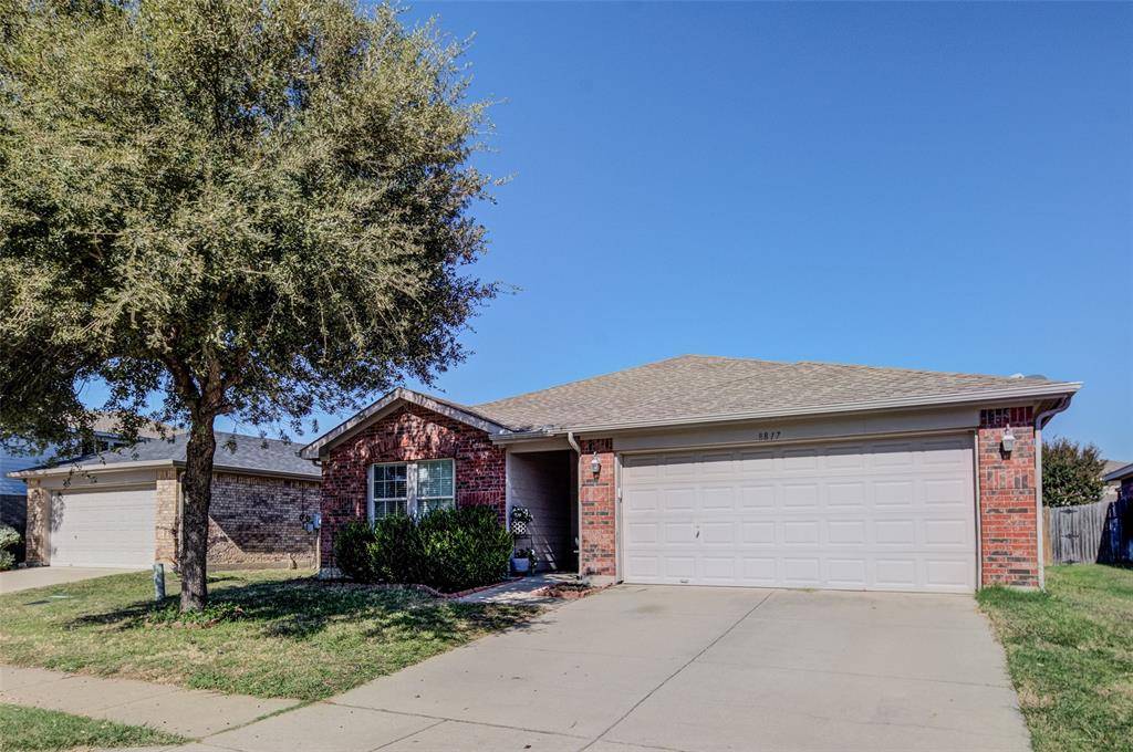 8817 King Ranch Drive, Cross Roads, TX 76227