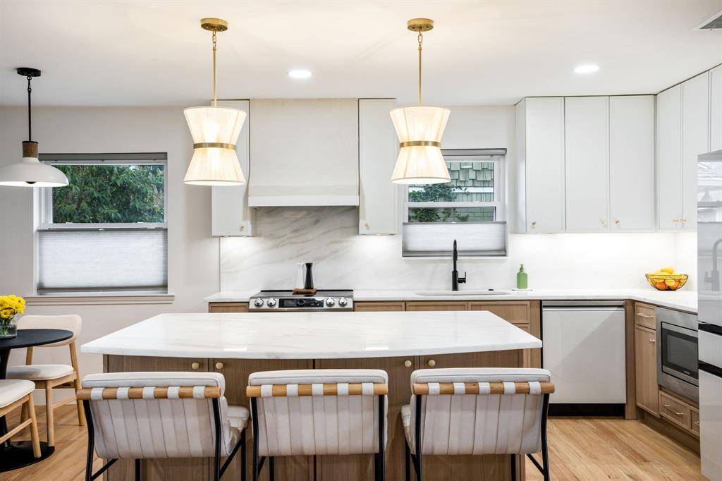 6833 Winchester Street, Dallas, TX 75231