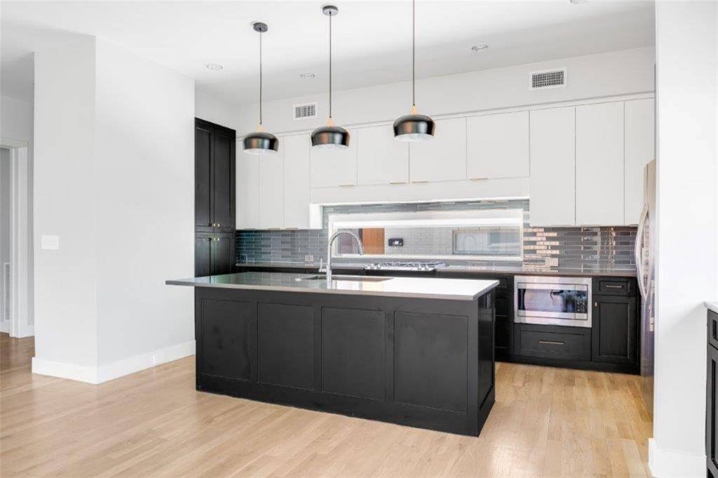 3704 W Beverly Drive, Dallas, TX 75209