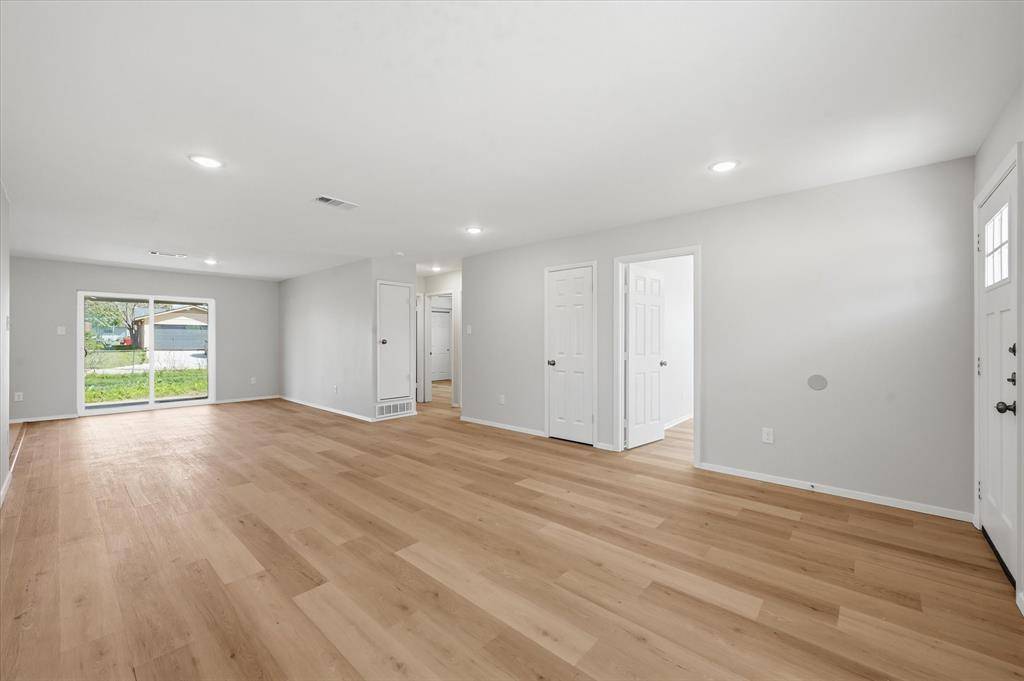 3833 Finley Road, Irving, TX 75062