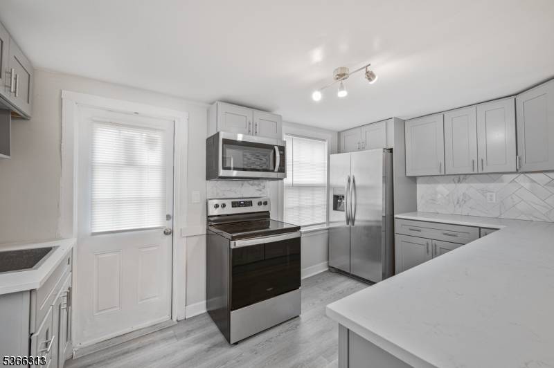 21 First St, Califon Boro, NJ 07830