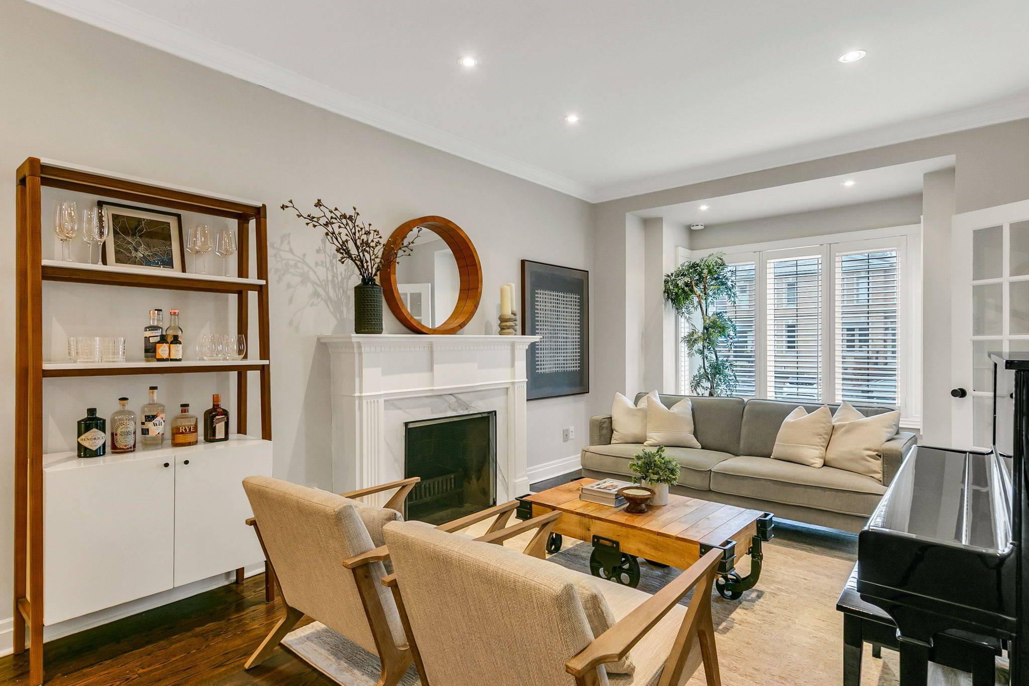 298 Erskine AVE, Toronto C10, ON M4P 1Z4