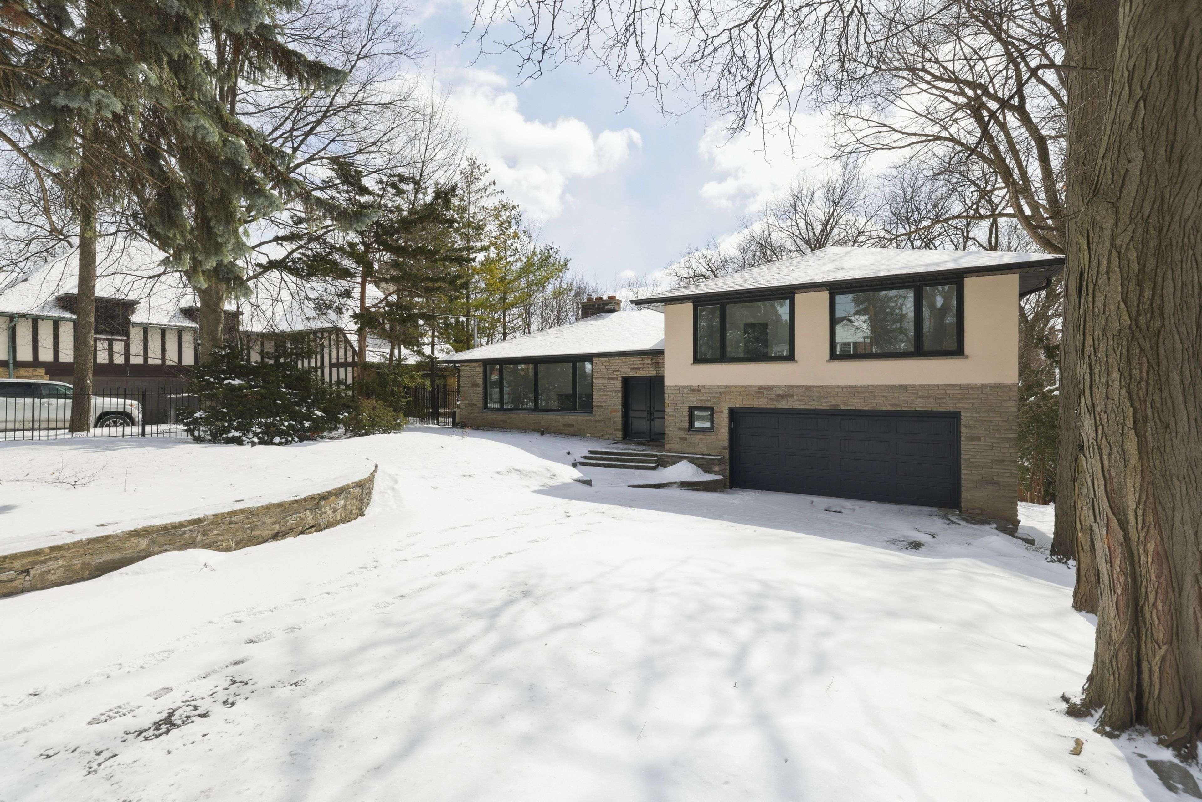 537 Blythwood RD, Toronto C12, ON M4N 1B4