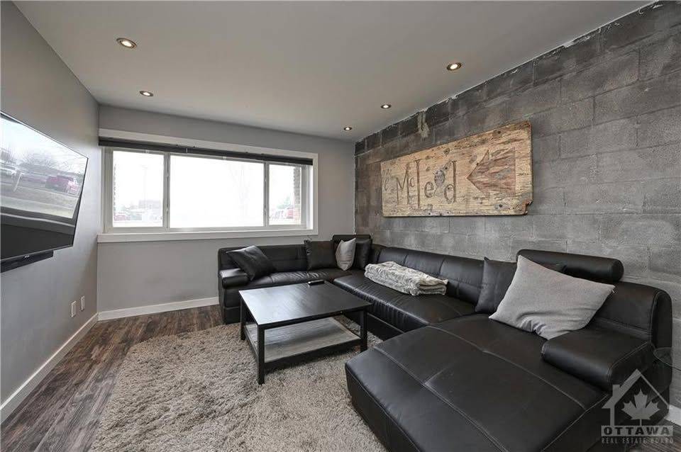 2041 Arrowsmith DR #104, Beacon Hill North - South And Area, ON K1J 7V7