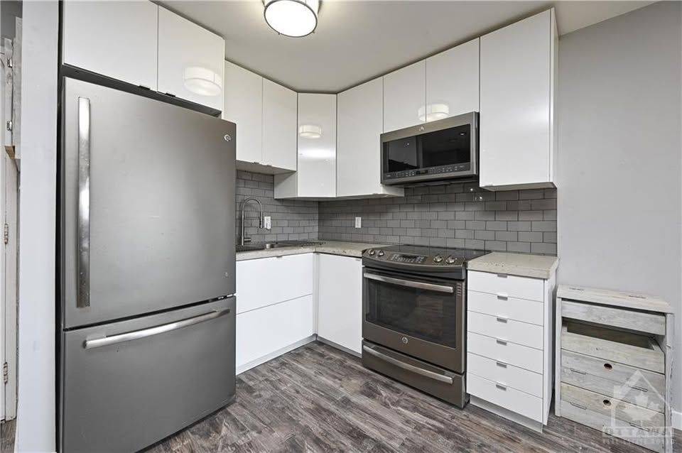 2041 Arrowsmith DR #104, Beacon Hill North - South And Area, ON K1J 7V7