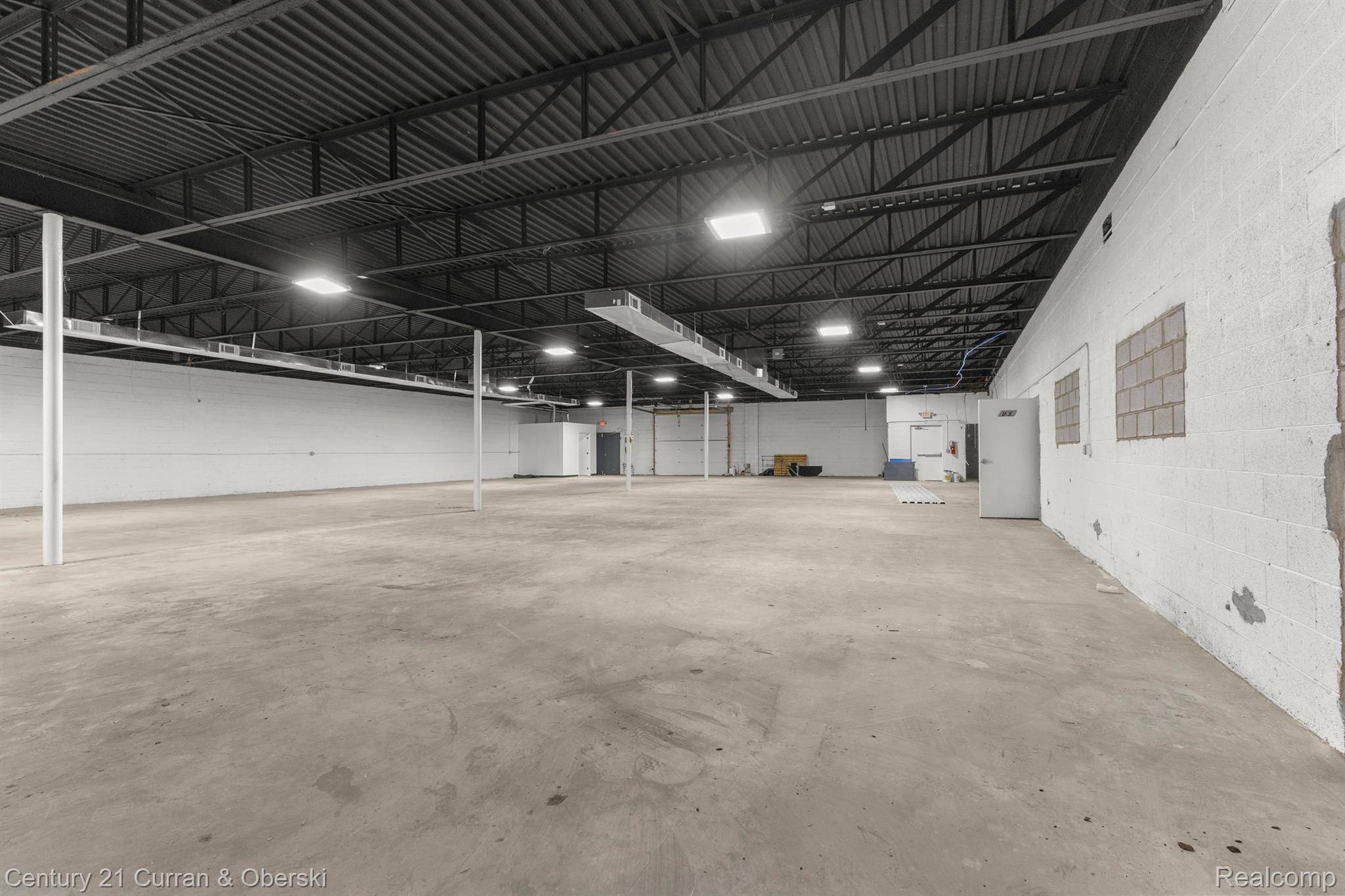 1060 SOUTHFIELD RD, Lincoln Park, MI 48146