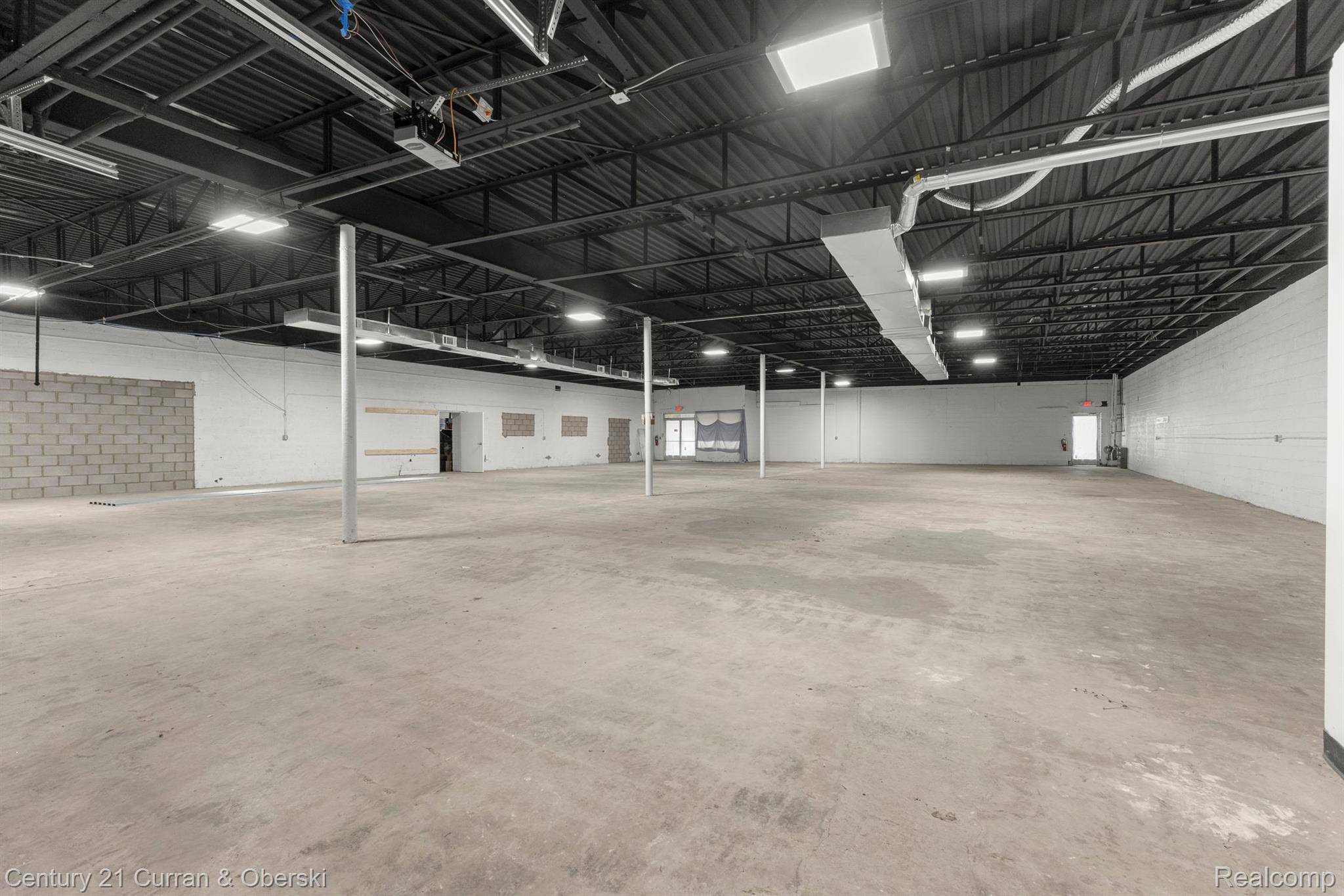 1060 SOUTHFIELD RD, Lincoln Park, MI 48146