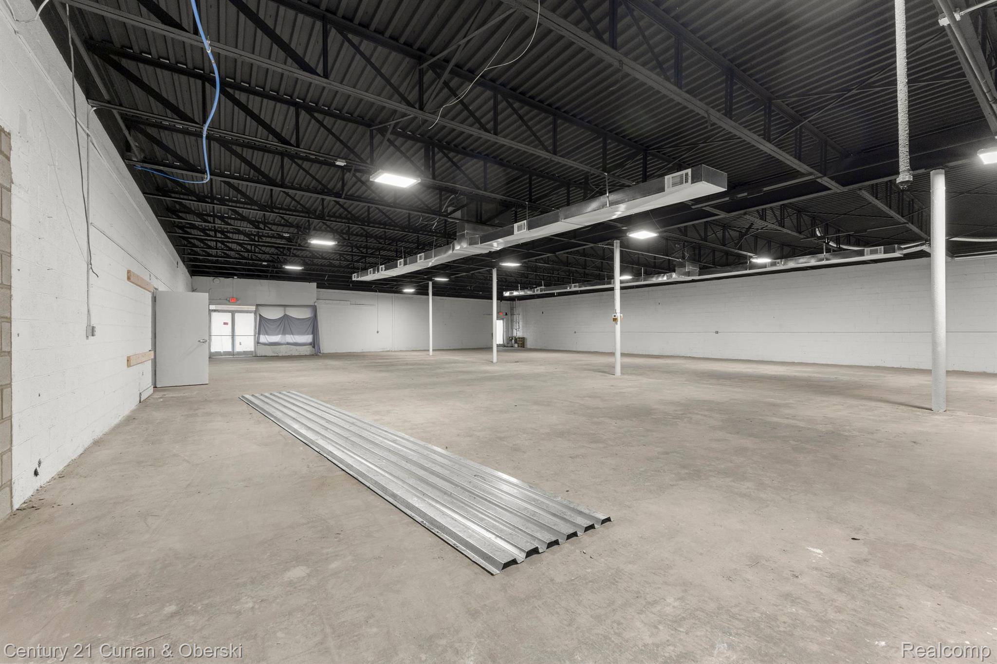 1060 SOUTHFIELD RD, Lincoln Park, MI 48146