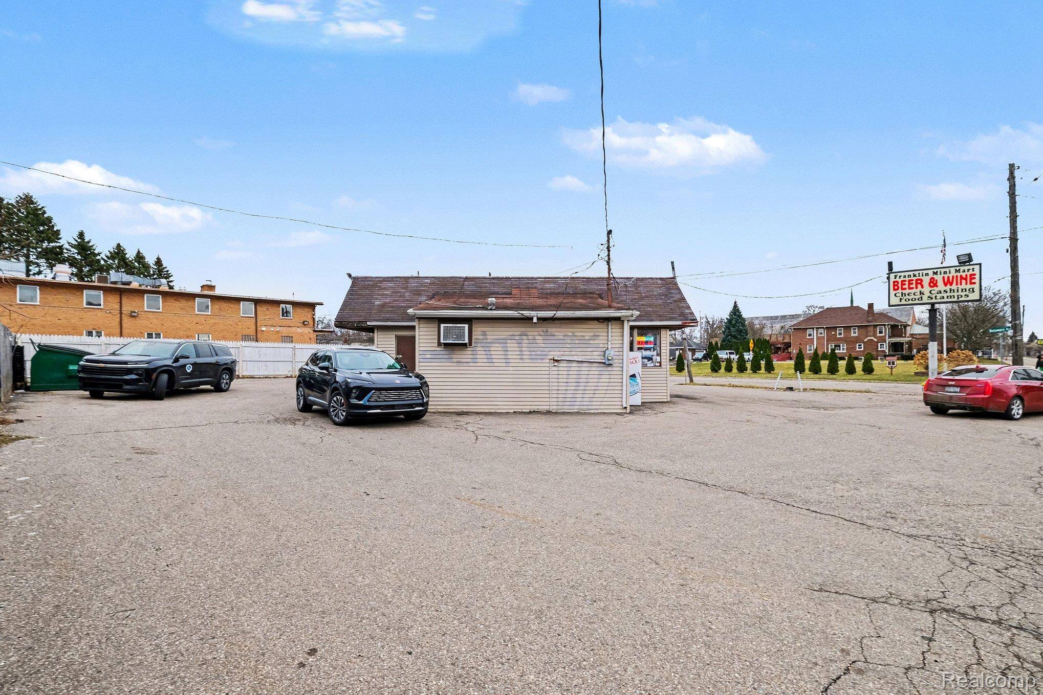 2702 N Franklin AVE, Flint, MI 48506