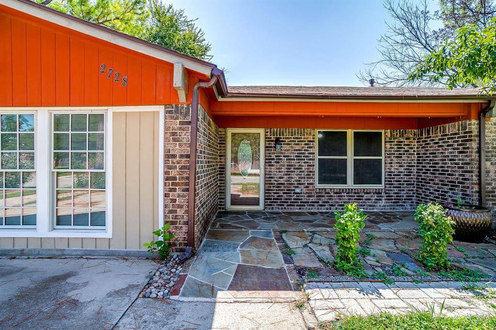 2728 Foxcroft Circle, Denton, TX 76209